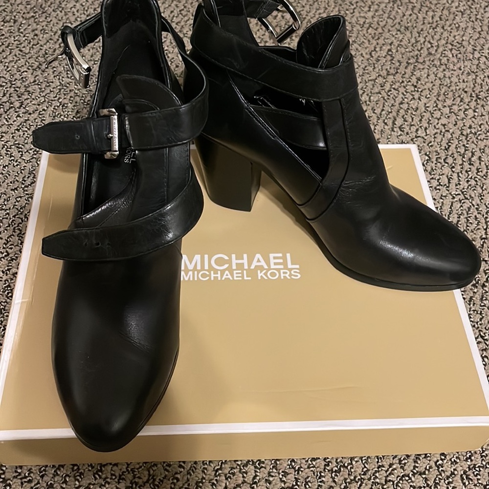 Michael Kors bootie